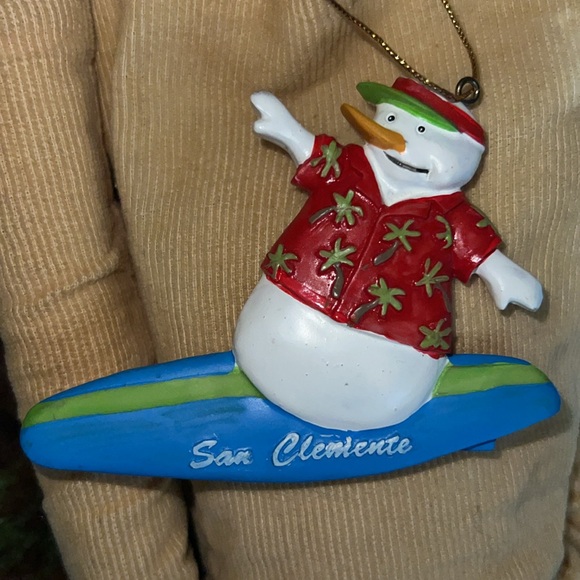 Snowman on a surfboard Christmas ornament San Clemente Vintage Kurt S Adler art - Picture 9 of 9